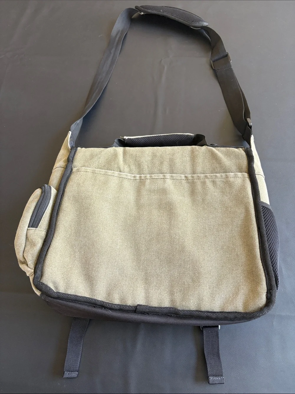 SwissGear Khaki Black Crossbody Messenger Travel Ba